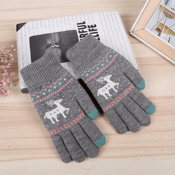 WARM, WINTER-READY, TOUCH-SCREEN-COMPATIBLE, THICKENED DOUBLE-LAYERED KNITTED GLOVES WITH A CARTOON DEER PATTERN
