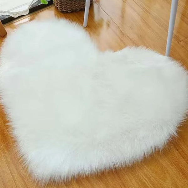 White Oaks Heart Shaped Faux Fur Rugs