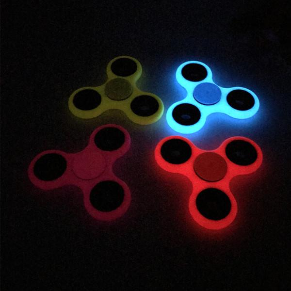 Gadgets - Fluorescent Glow-in-the-Dark Fidget Spinner - Assorted Colors