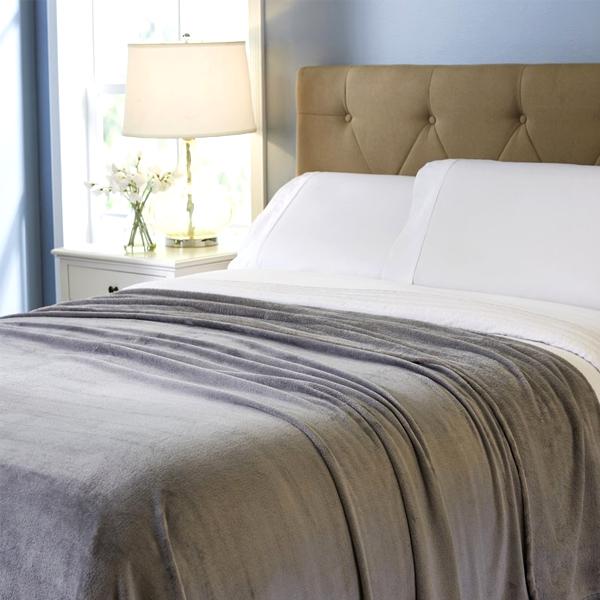 Home - Cozy Ultra-Soft Plush Fleece Throw Blanket - Assorted Colors
