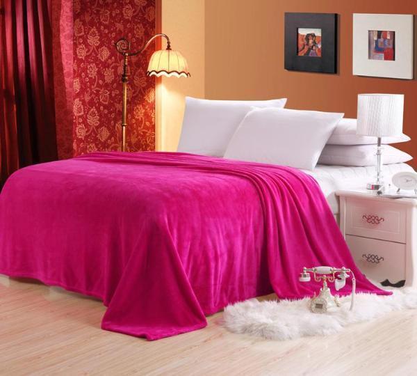 VIP EXCLUSIVE DEALS! Only $17.99! Ultra-Soft Microplush Fleece Blankets - Assorted Colors